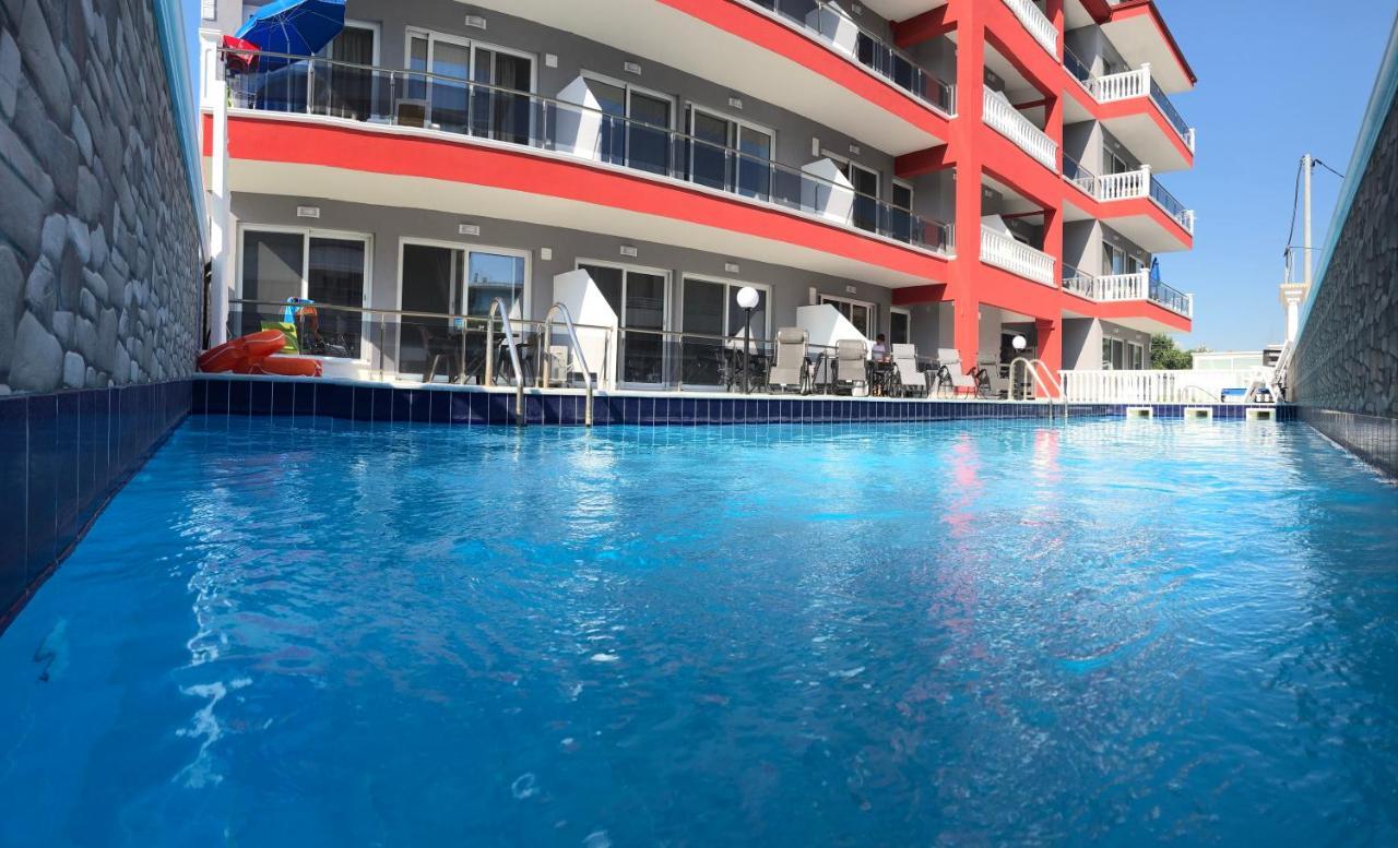 Paralía Red Luxury Aqua 아파트 호텔 외부 사진